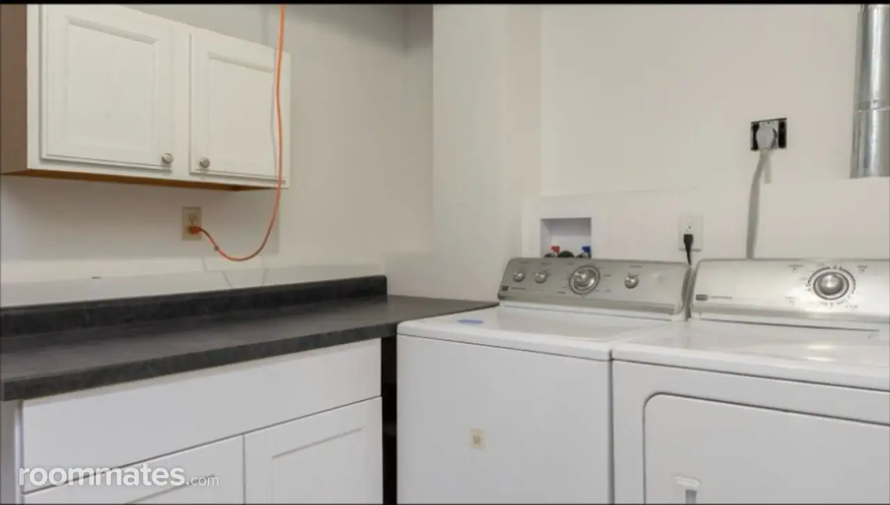 Profile photo 8 of 11