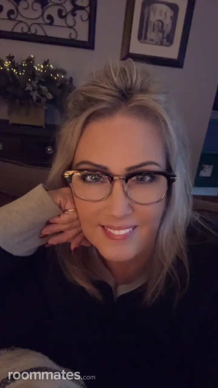 Profile photo 8 of 8