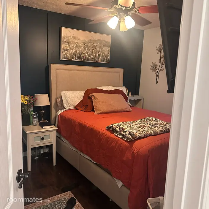 Room for rent in Charlestown, IN $800, house
