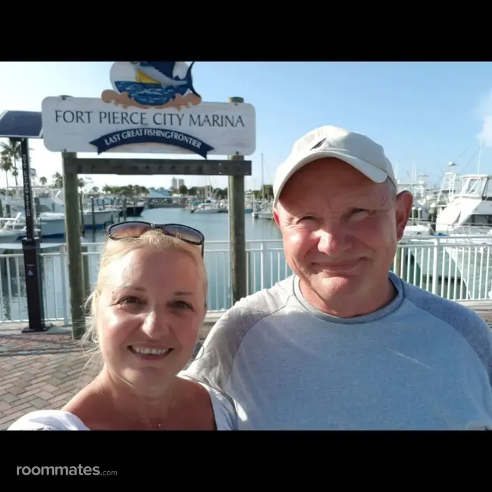 Roommate looking Fort Pierce, FL, $1100