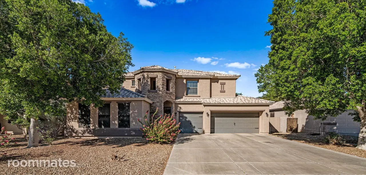 Room for rent in Goodyear, AZ $900, house