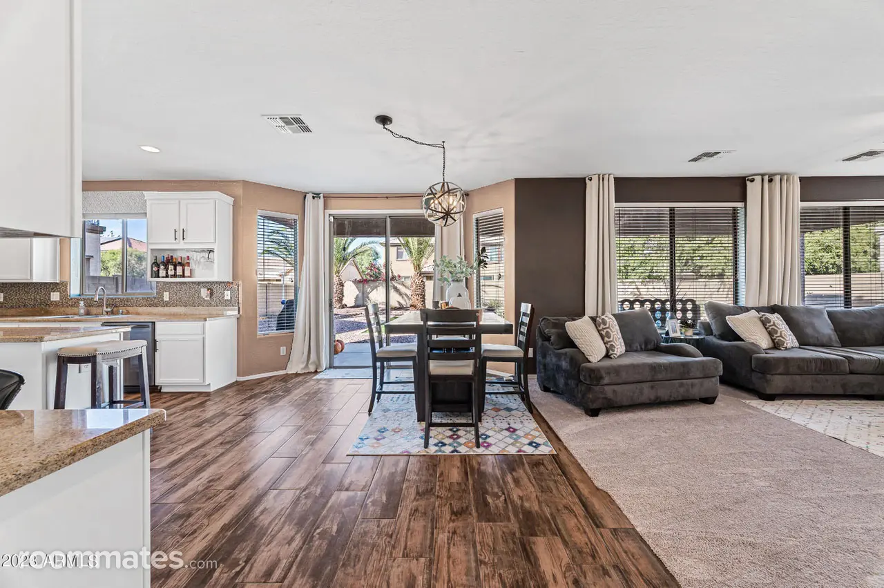 Profile photo 3 of 11