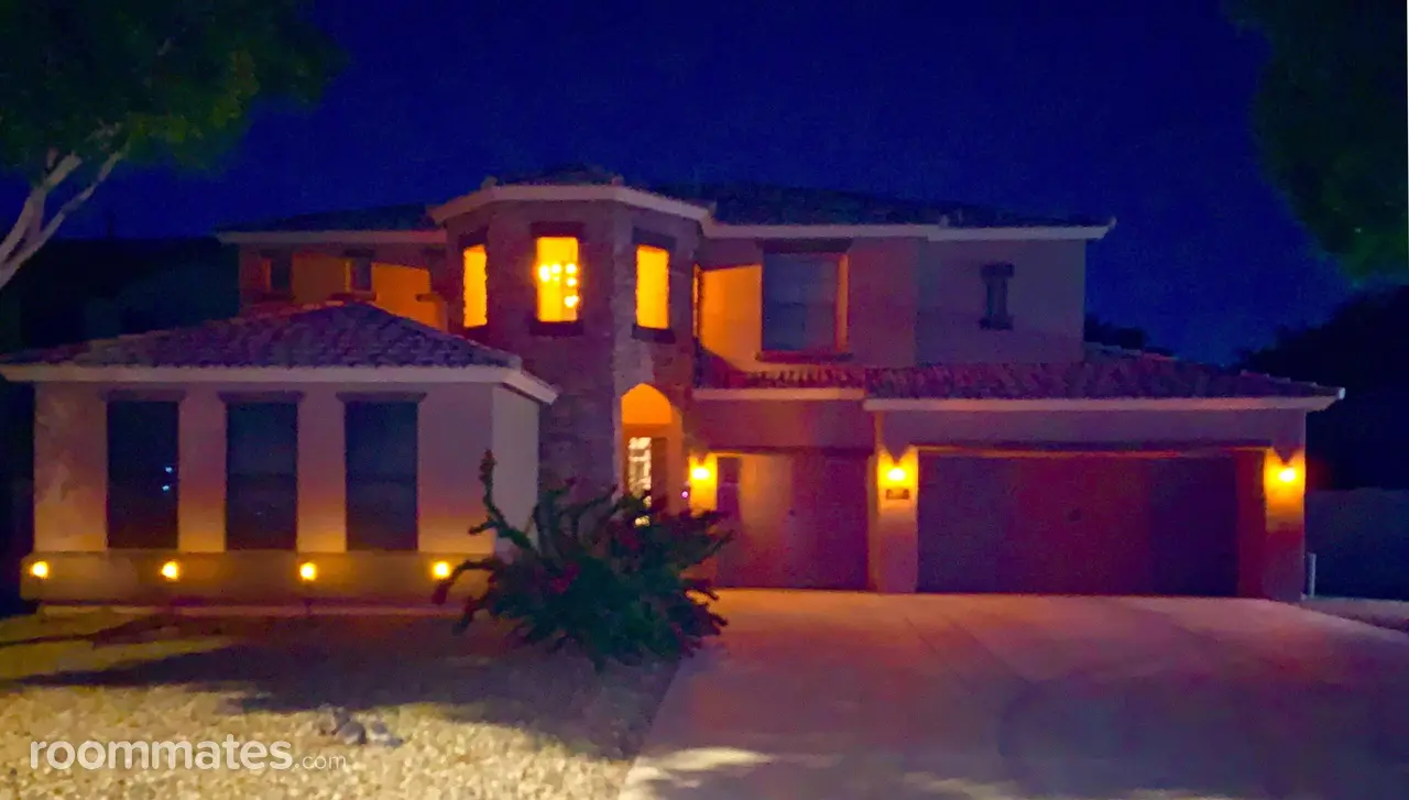 Profile photo 3 of 11