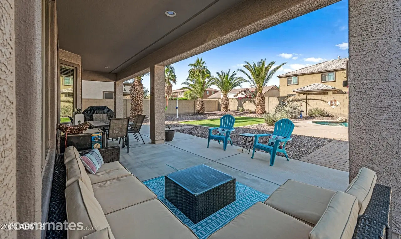 Profile photo 10 of 11