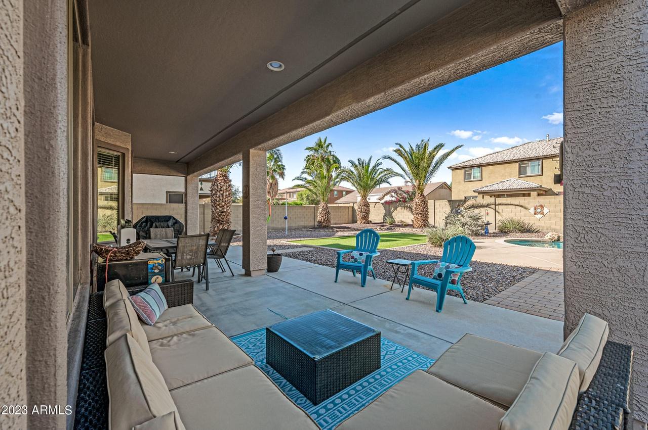 Profile photo 10 of 11