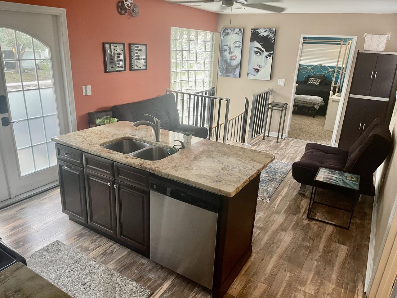 Profile photo 3 of 12