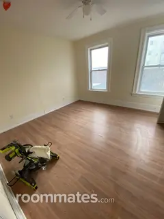 Room for rent in Manchester, NH $1020, house