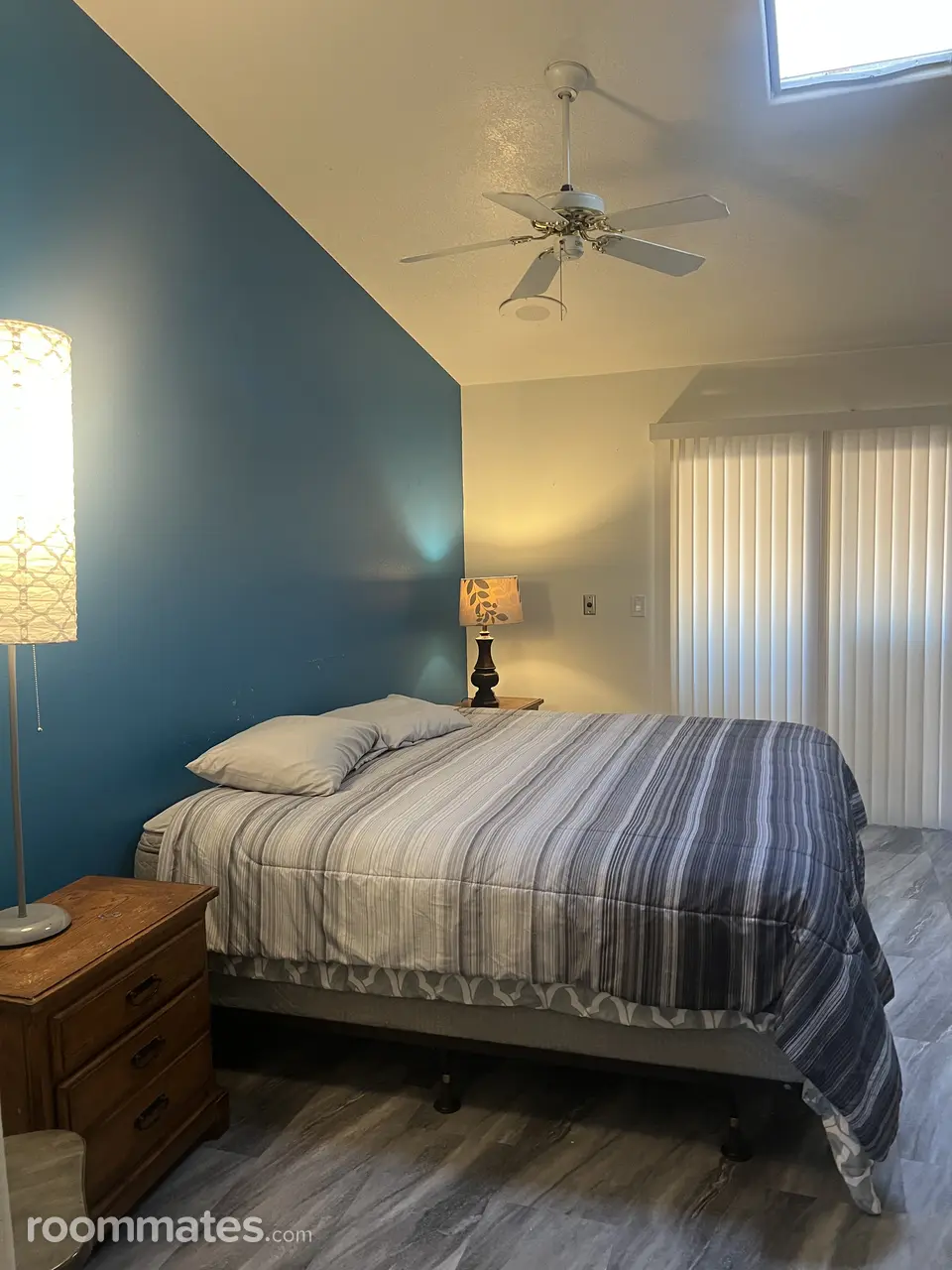 Profile photo 3 of 10