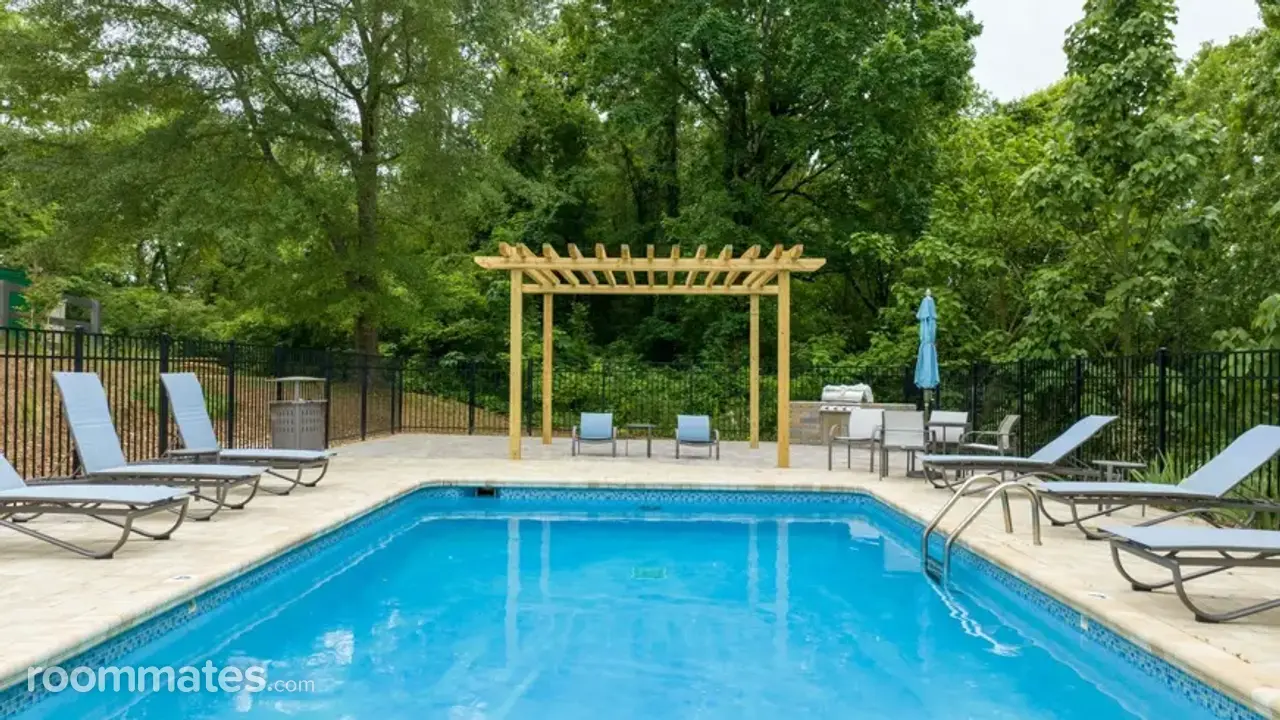 Profile photo 2 of 4