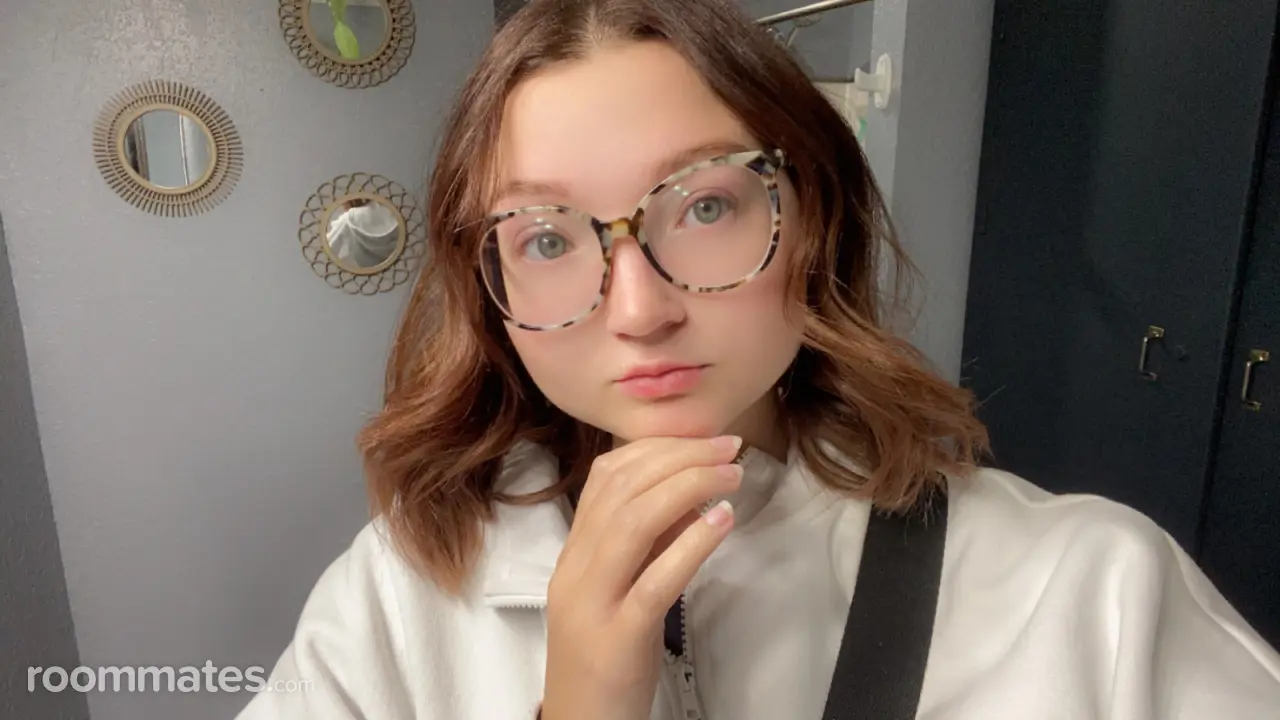 Profile photo 4 of 4