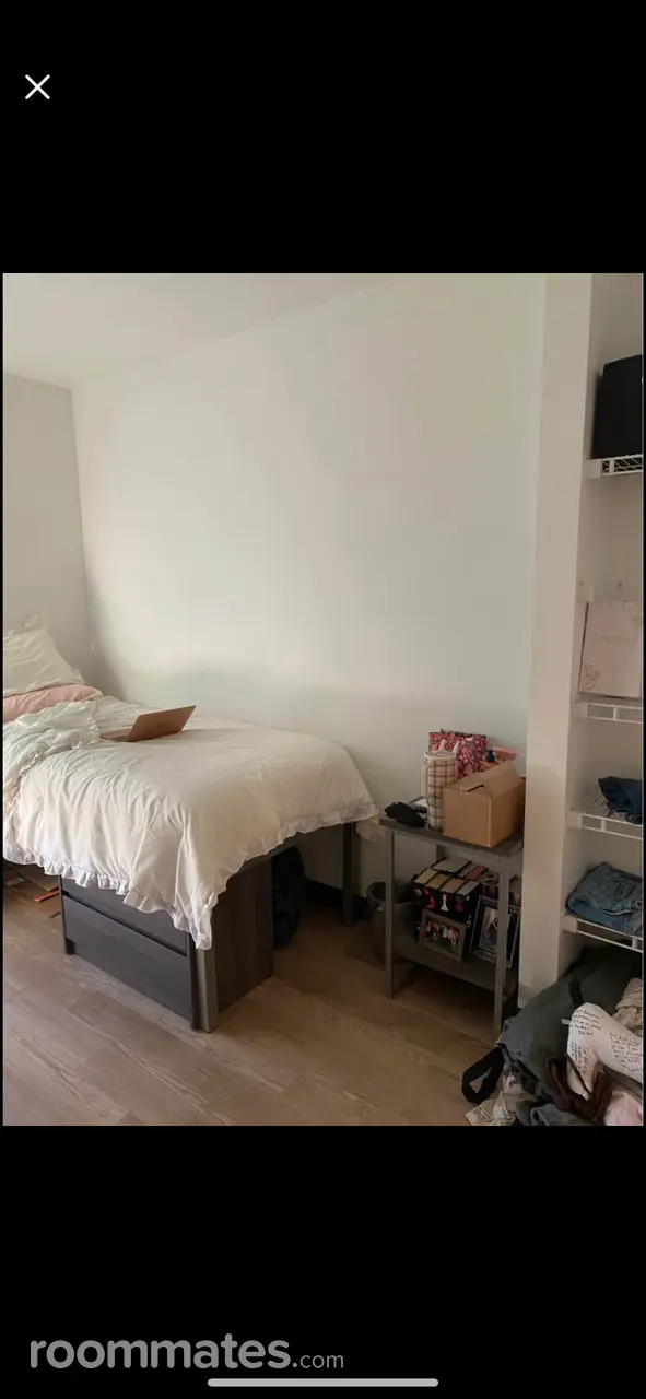 Profile photo 1 of 4