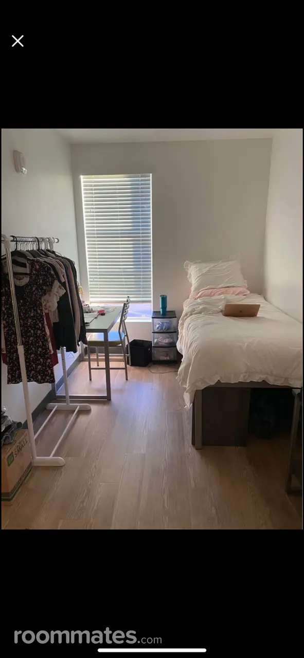 Profile photo 3 of 4