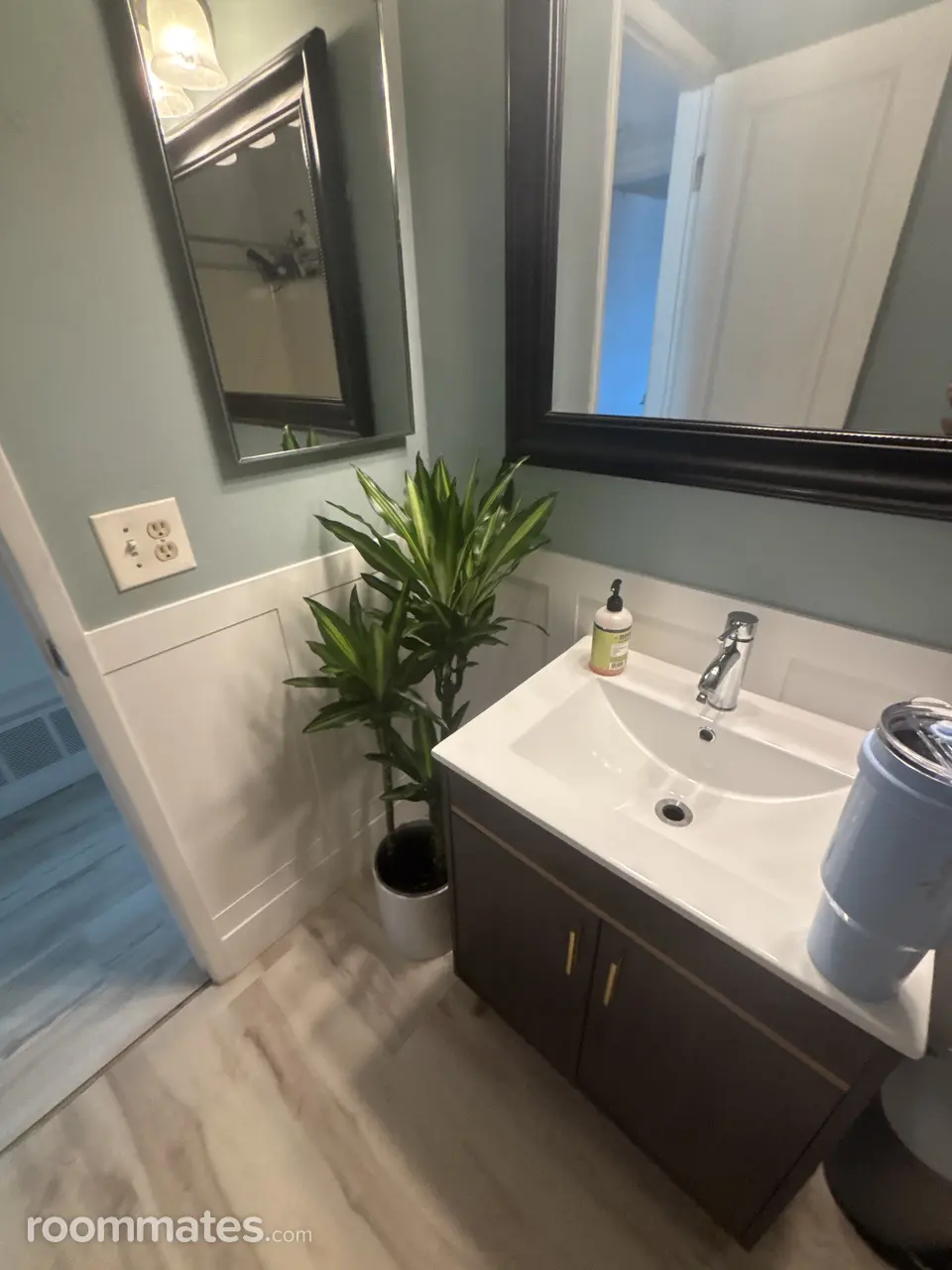 Profile photo 4 of 9