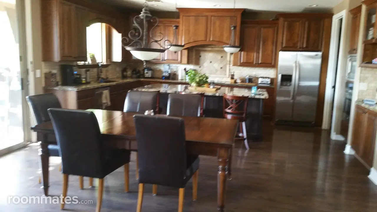 Profile photo 8 of 11