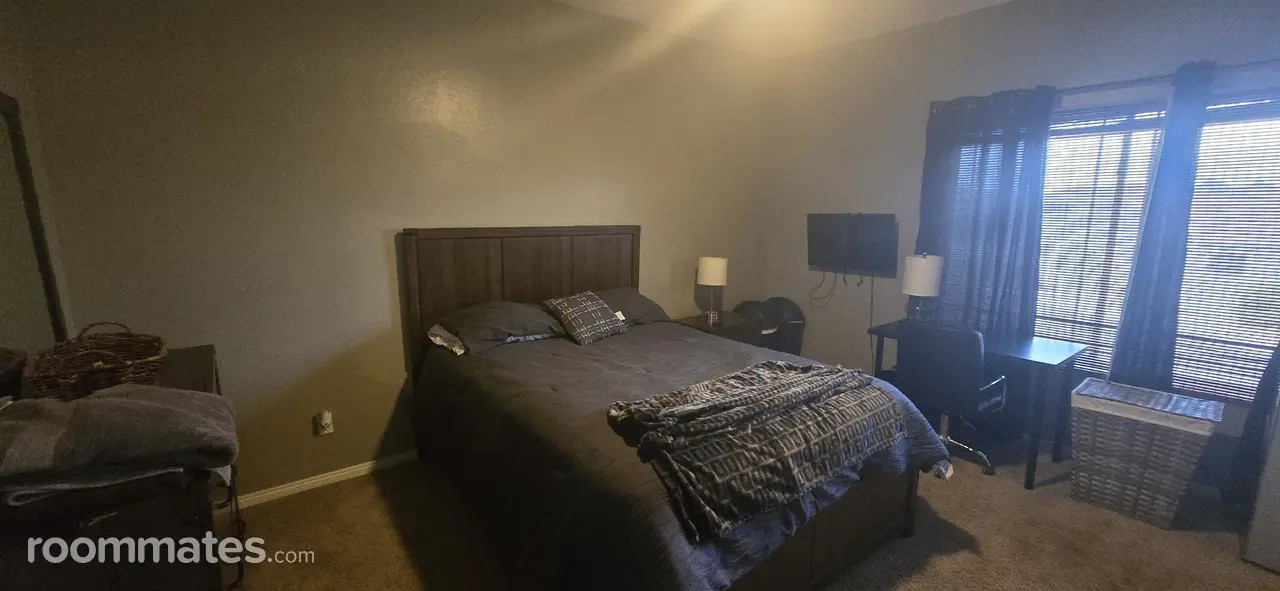 Room for rent in Chandler, AZ $1300, house