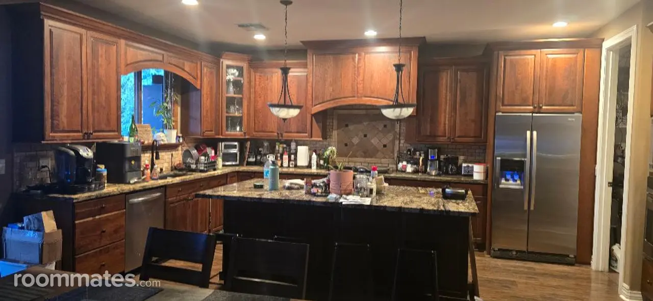 Profile photo 3 of 6