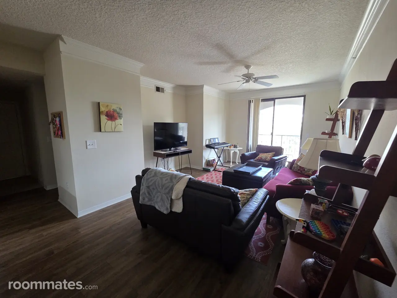 Profile photo 3 of 6