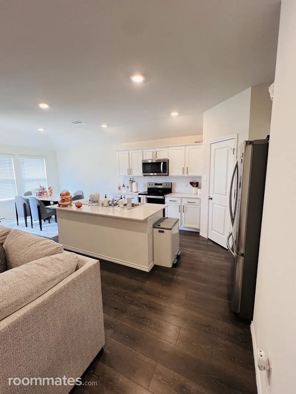 Profile photo 6 of 8