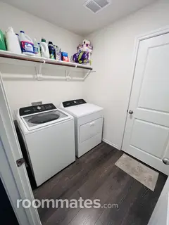 Room for rent in Aubrey, TX $850, house