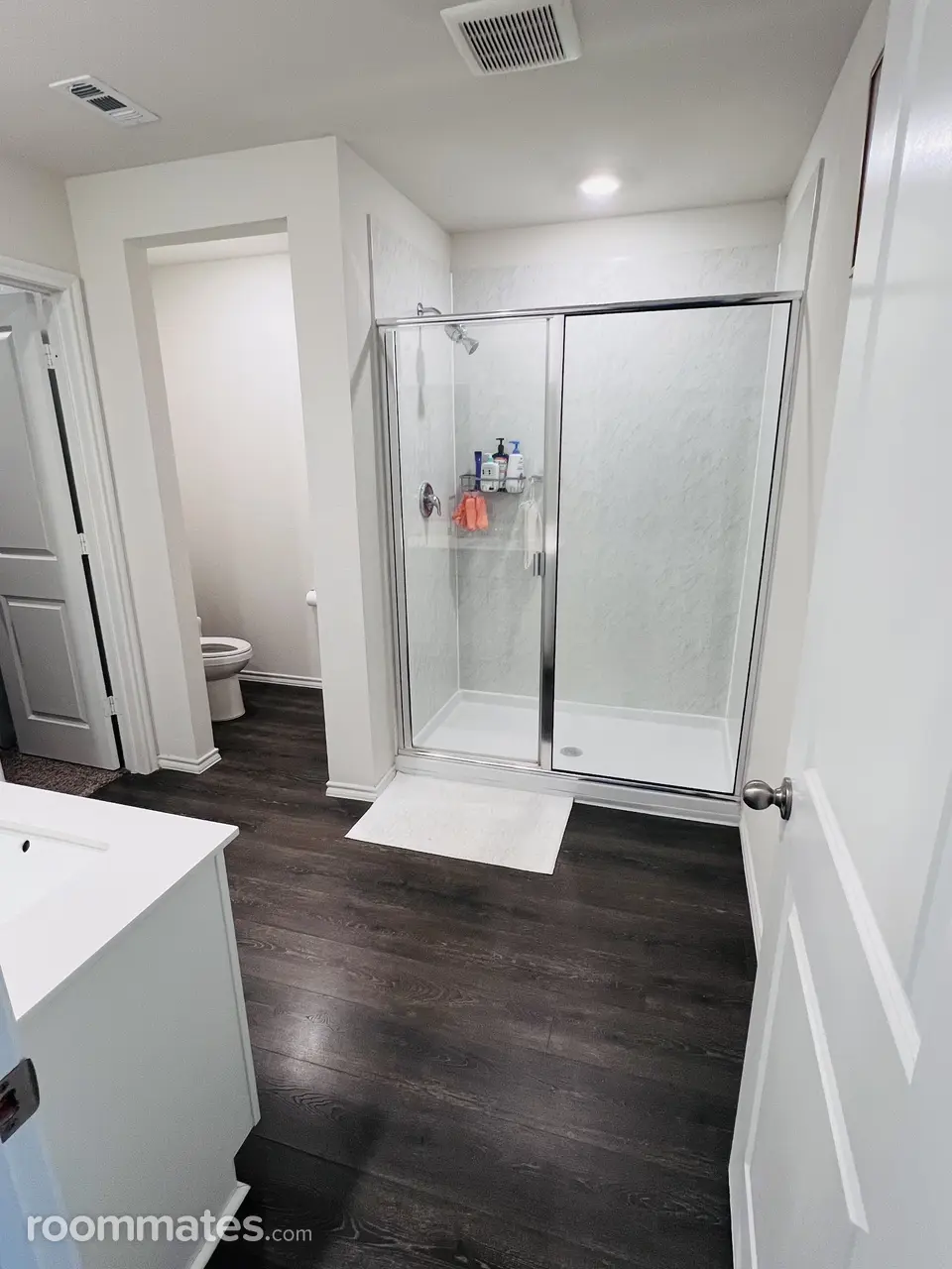 Profile photo 4 of 9