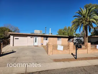 Room for rent in Tucson, AZ $750, house