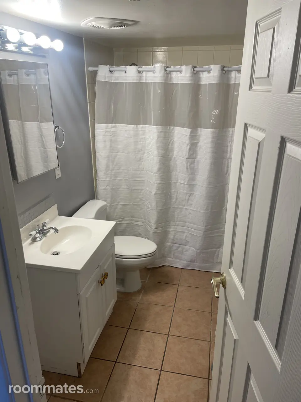 Profile photo 4 of 7