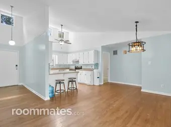 Room for rent in Greensboro, NC $1000, house