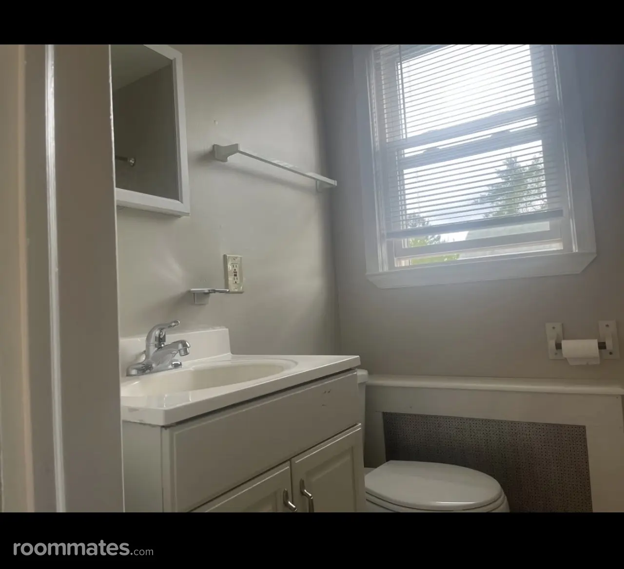 Profile photo 7 of 10