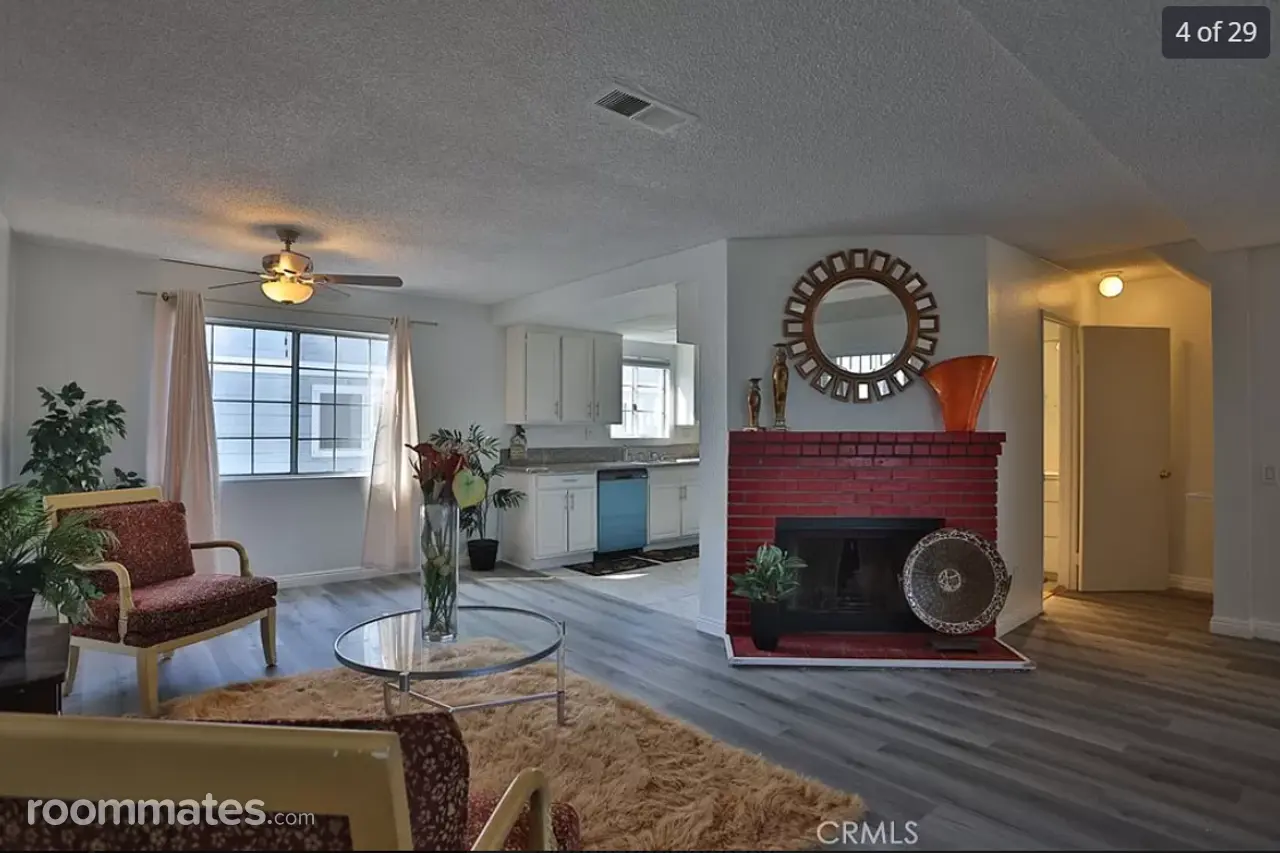 Profile photo 3 of 9