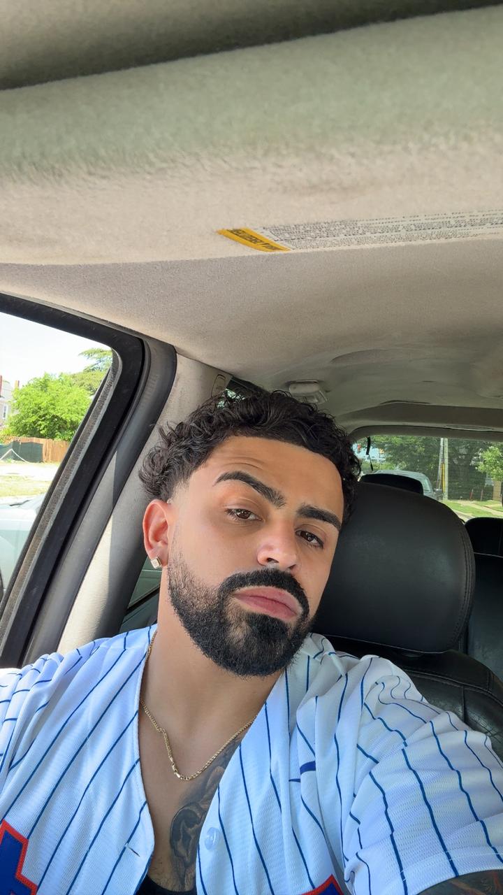Profile photo 4 of 4