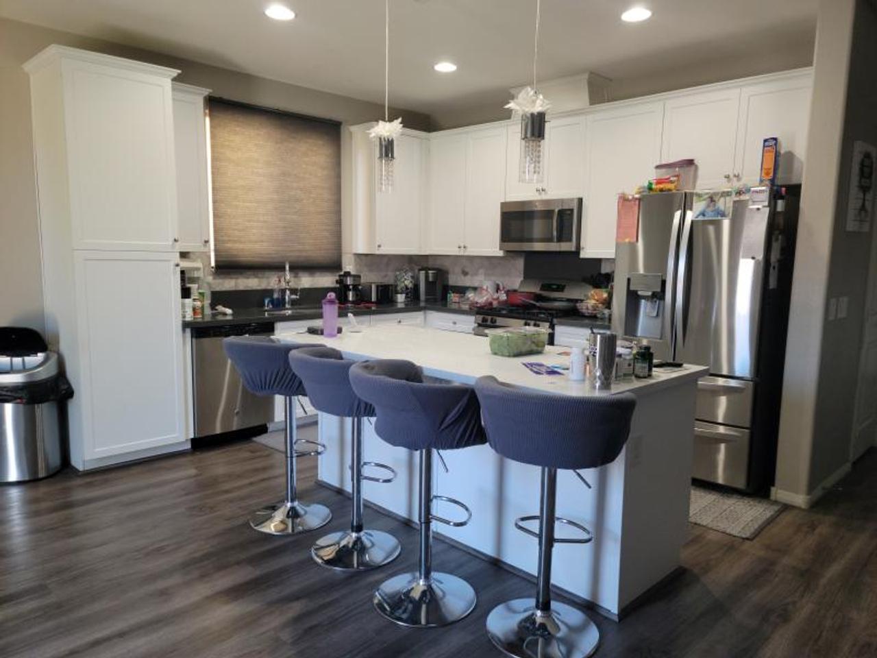 Profile photo 10 of 11