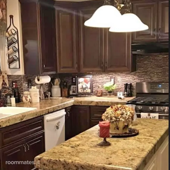 Room for rent in Simi Valley, CA $1200, house