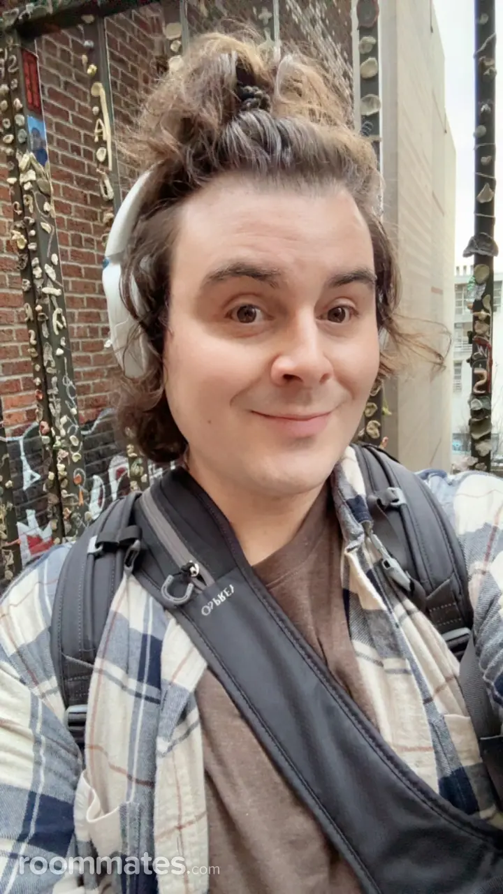 Profile photo 1 of 1