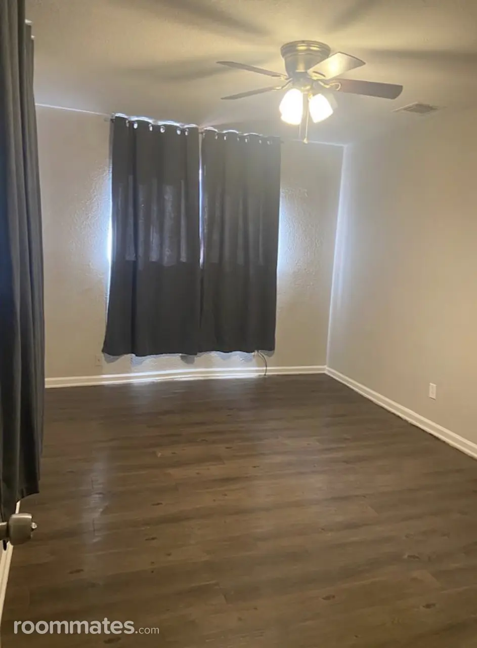 Profile photo 3 of 5