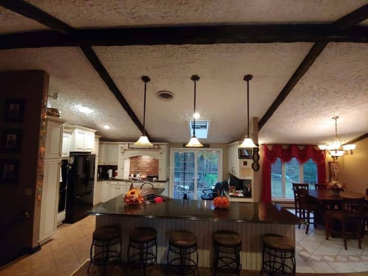 Profile photo 8 of 10