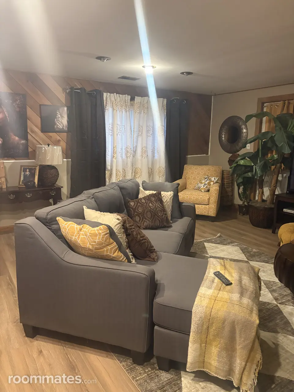 Profile photo 17 of 20