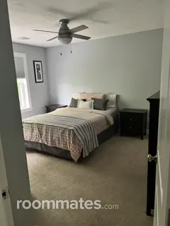 Room for rent in Attleboro, MA $1200, townhouse