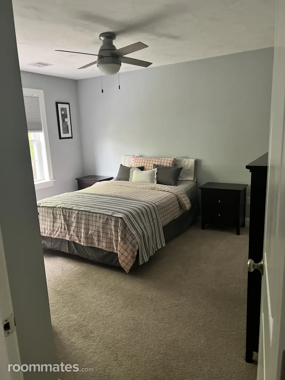 Profile photo 1 of 10