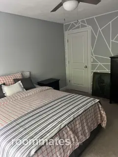 Room for rent in Attleboro, MA $1200, townhouse