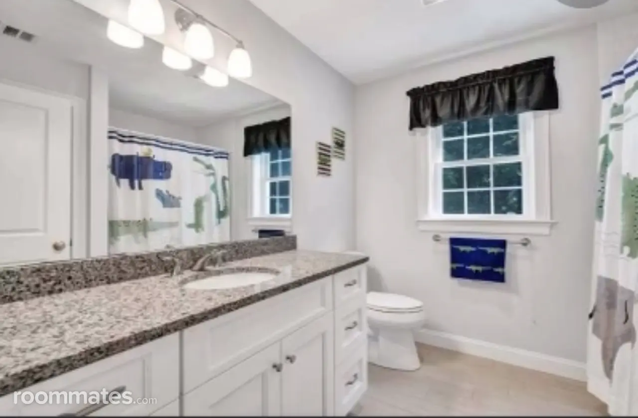 Profile photo 5 of 10