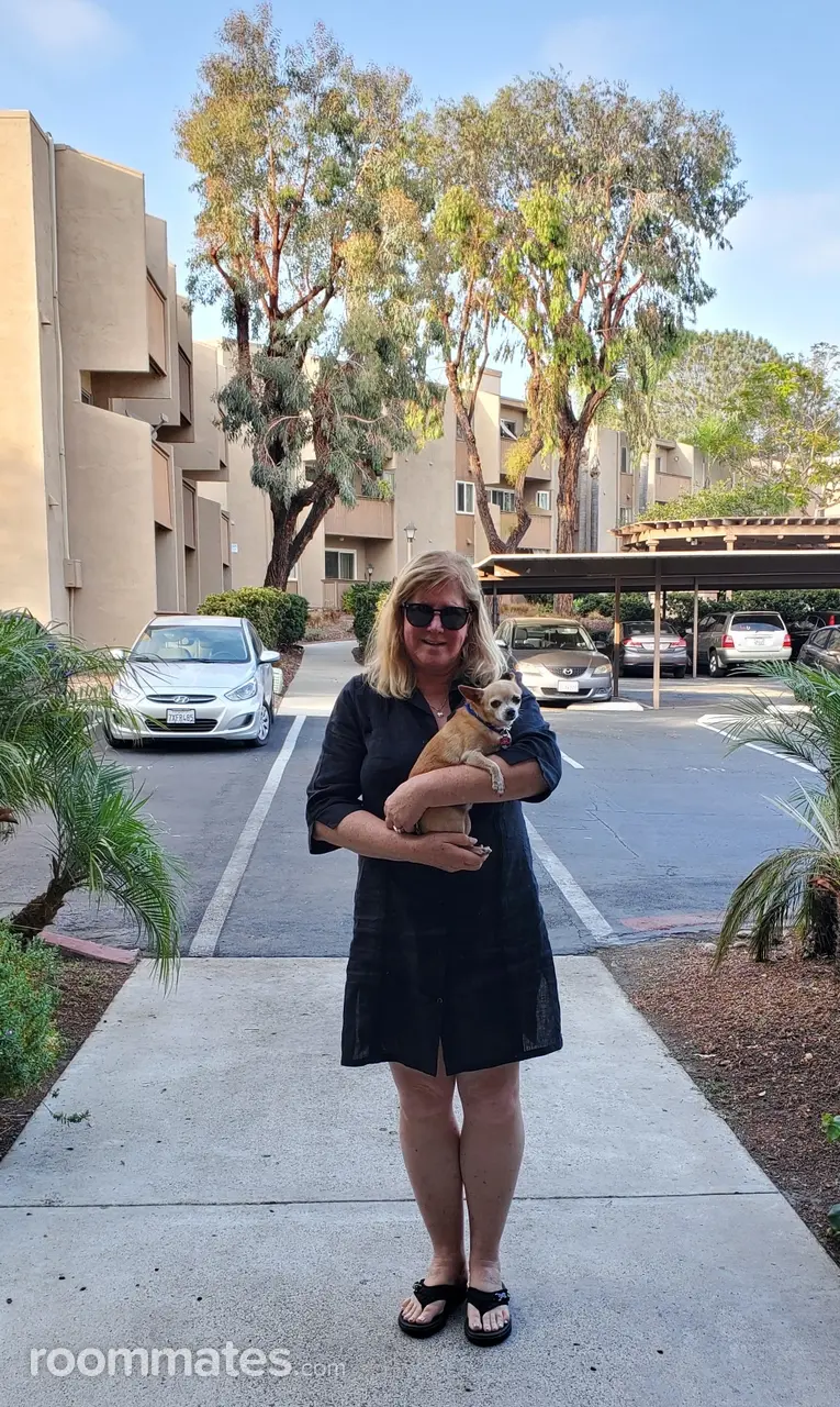 Profile photo 11 of 12