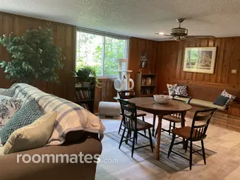 Room for rent in North Canton, OH $600, house