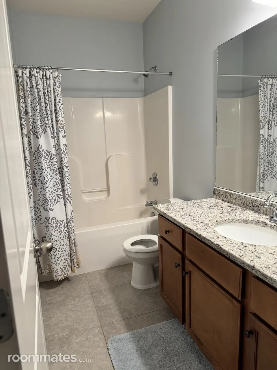 Profile photo 3 of 6