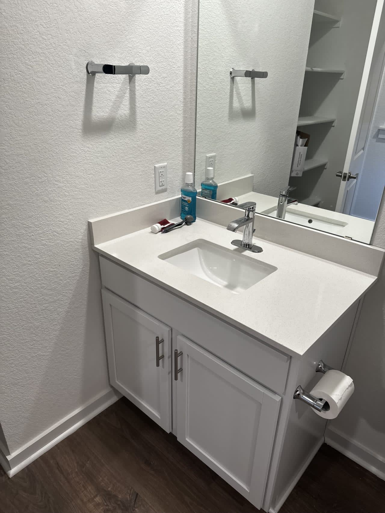 Profile photo 4 of 13