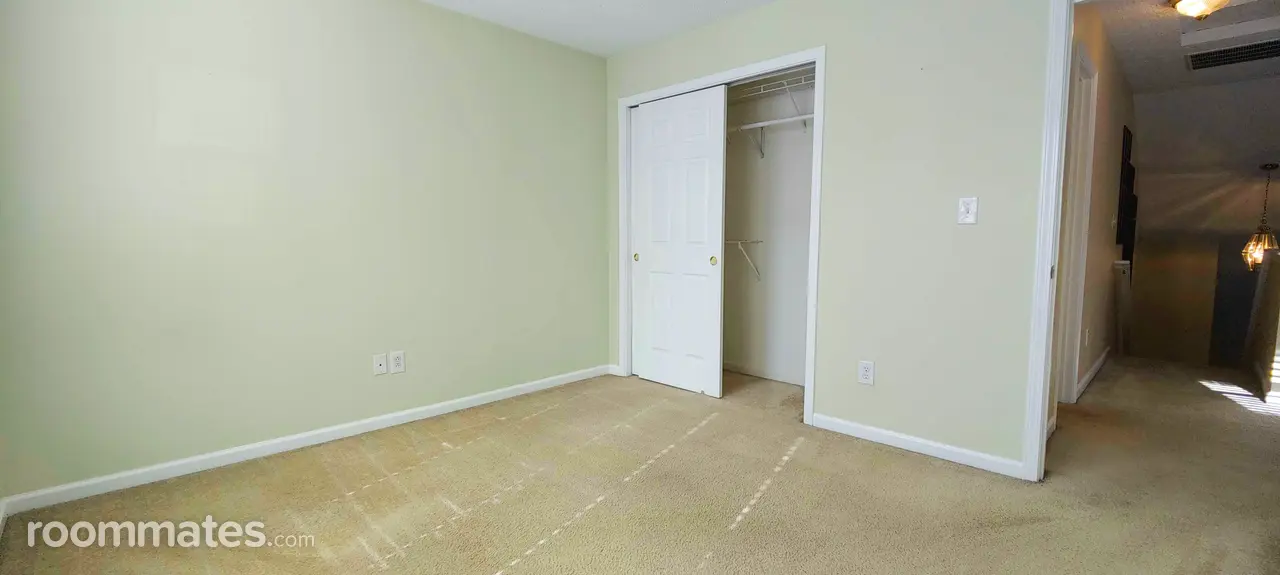 Profile photo 3 of 10