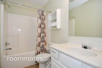 Room for rent in Indianapolis, IN $850, house