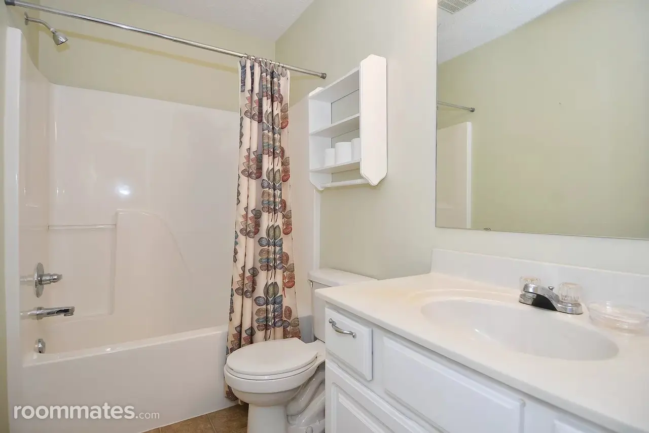 Profile photo 4 of 10