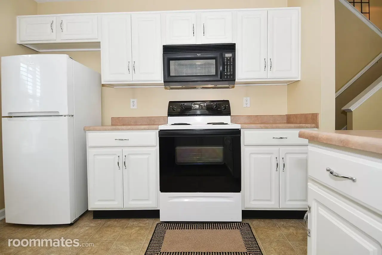 Profile photo 6 of 10