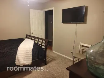 Room for rent in Tulsa, OK $775, house