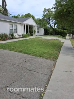 Room for rent in Northridge, CA $1300, house